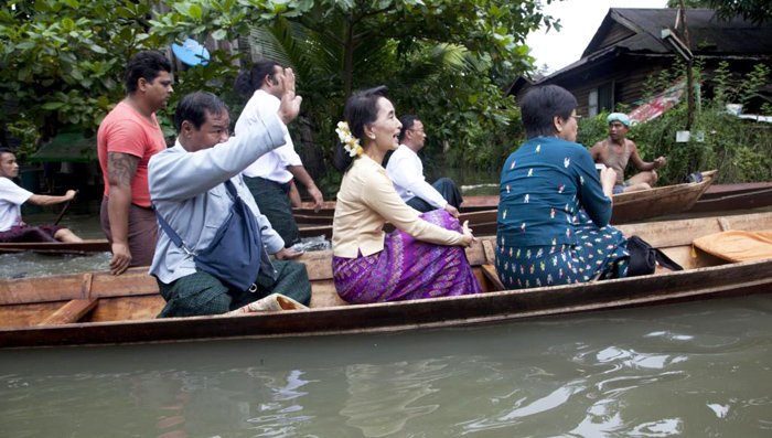 Suu Kyi-i tzümetsüng lendong ajurushirtem semdangogo