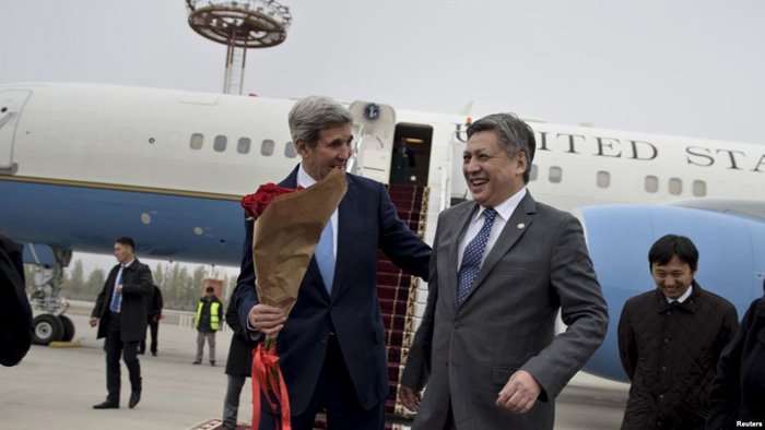 US Secretary of State, John Kerry-i Central Asia semdanger